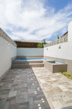 Image 21 - 215486