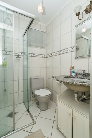 Image 13 - 215502