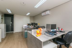 Image 7 - 215572