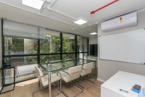 Image 31 - 215572