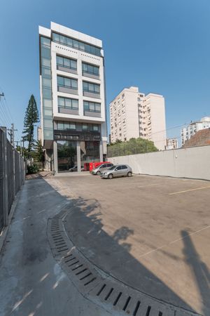 Image 47 - 215572