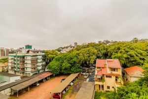 Image 17 - 215584