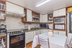 Image 21 - 215619