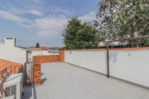 Image 32 - 215619