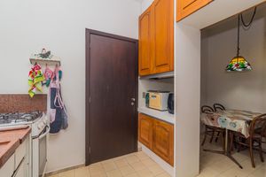 Image 31 - 215641