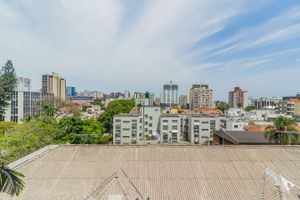Image 35 - 215660