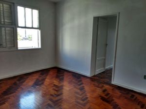 Image 7 - 215661