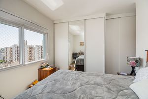 Image 10 - 215669