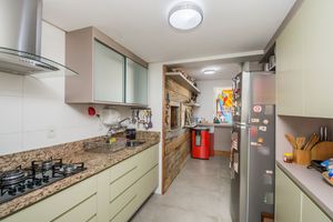 Image 22 - 215669
