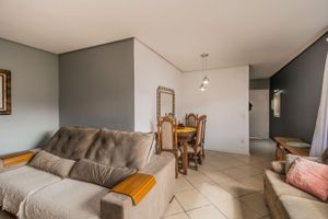 Image 1 - 215683