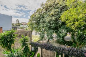 Image 13 - 215683