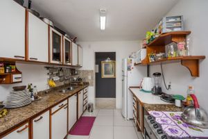 Image 19 - 215683