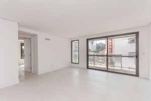Image 1 - 215693