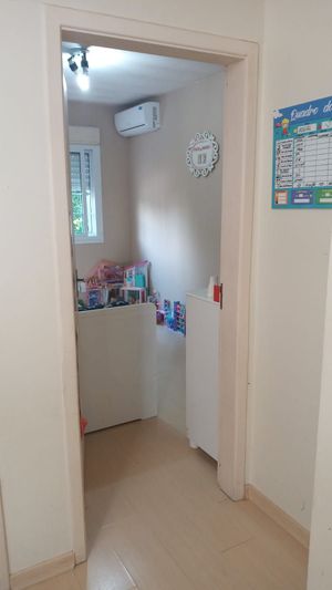 Image 10 - 215728