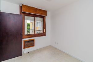 Image 3 - 215740