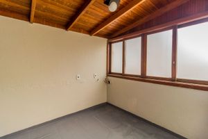 Image 21 - 215740