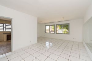 Image 3 - 215765