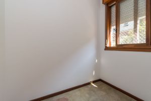 Image 10 - 215779