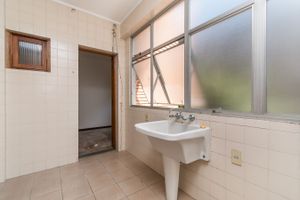 Image 30 - 215779