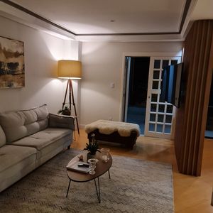 Image 1 - 215824