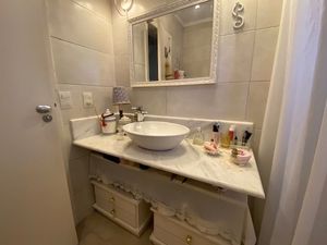 Image 11 - 215832