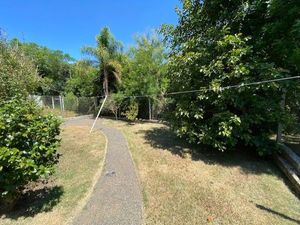 Image 25 - 215832