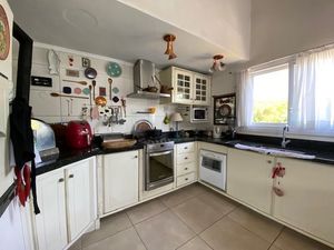 Image 4 - 215832