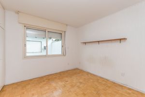 Image 19 - 215863