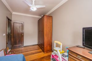 Image 19 - 215893