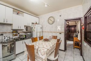 Image 31 - 215893