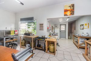 Image 44 - 215893