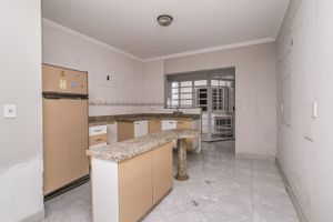 Image 17 - 215894