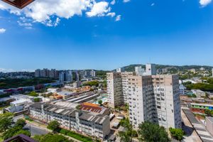 Image 4 - 215898