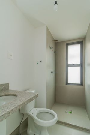 Image 7 - 215900