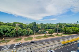 Image 9 - 215900