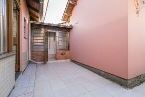Image 22 - 215918