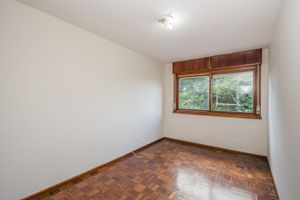 Image 17 - 215941