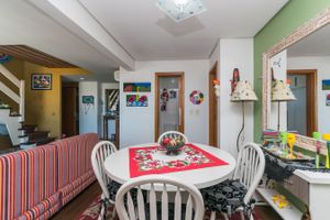 Image 30 - 215942