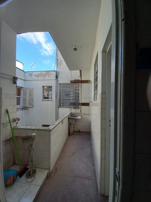 Image 8 - 215966