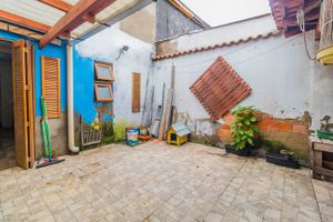 Image 31 - 215990