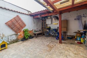Image 32 - 215990