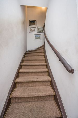 Image 33 - 216032