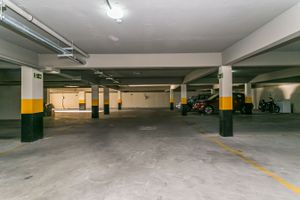 Image 37 - 216125