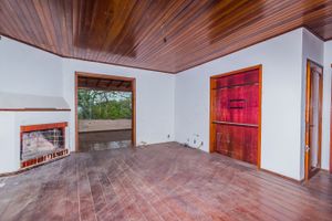 Image 24 - 216171