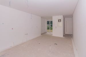 Image 11 - 216189