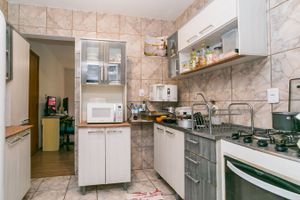 Image 12 - 216211