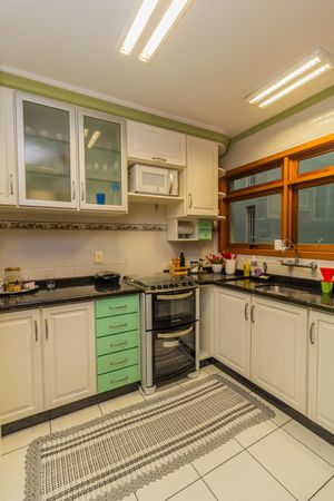 Image 24 - 216226