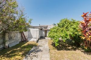 Image 39 - 216301