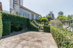 Image 46 - 216301