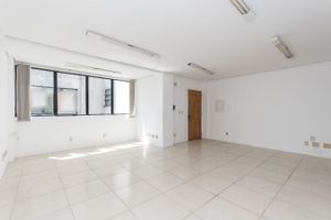 Image 8 - 216327